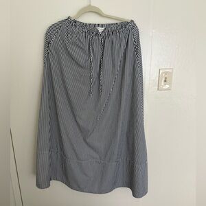 Banana Republic Black and White Maxi Skirt